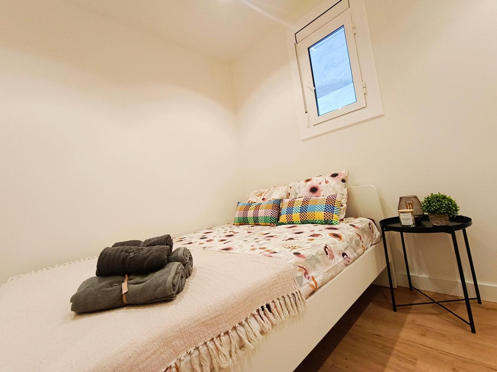 Private Rooms In Born Барселона Екстер'єр фото